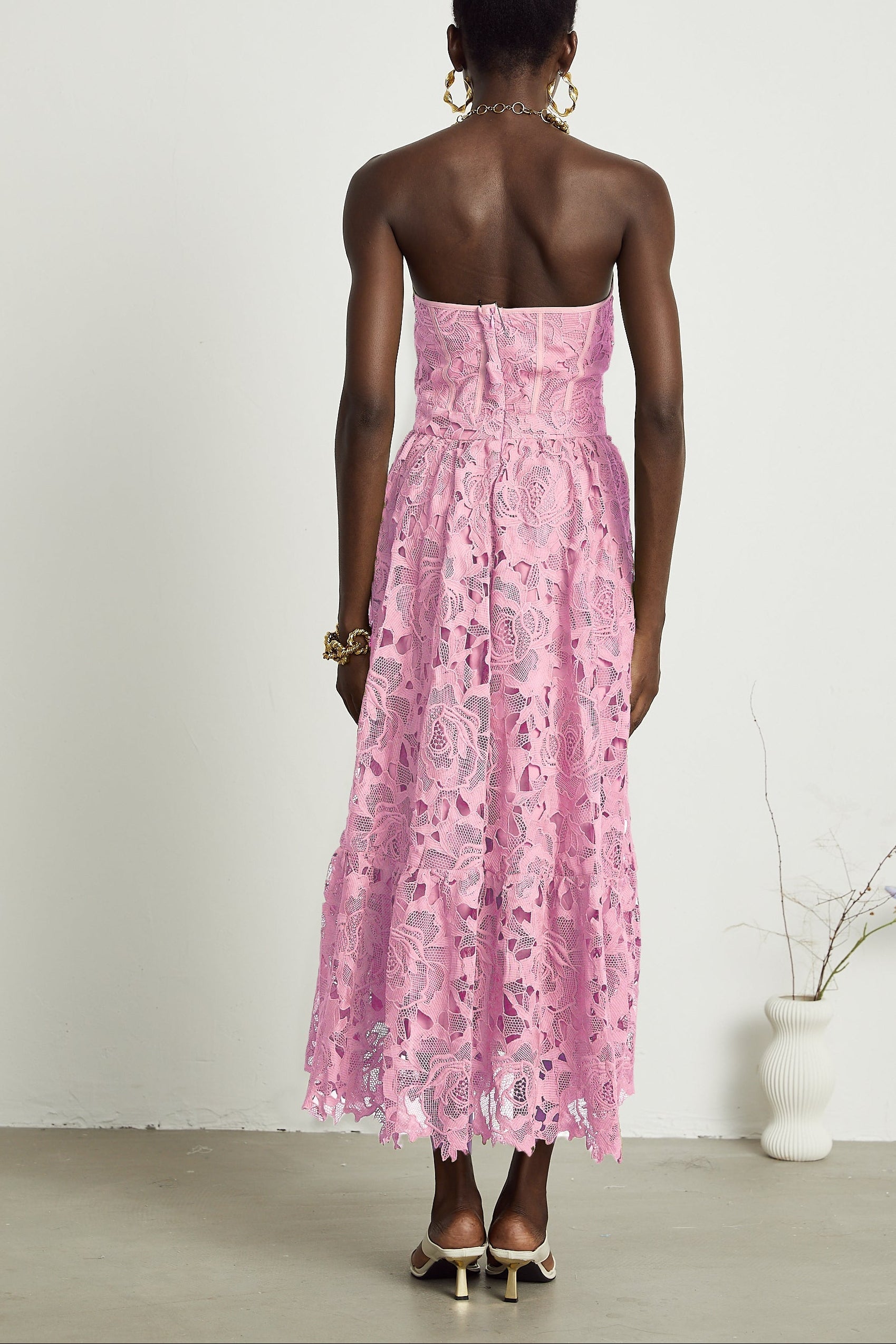 <img src="https://www.beryn-boutique.com/" 
       alt="Lace Strapless Corset Maxi Dress" 
       loading="lazy" />