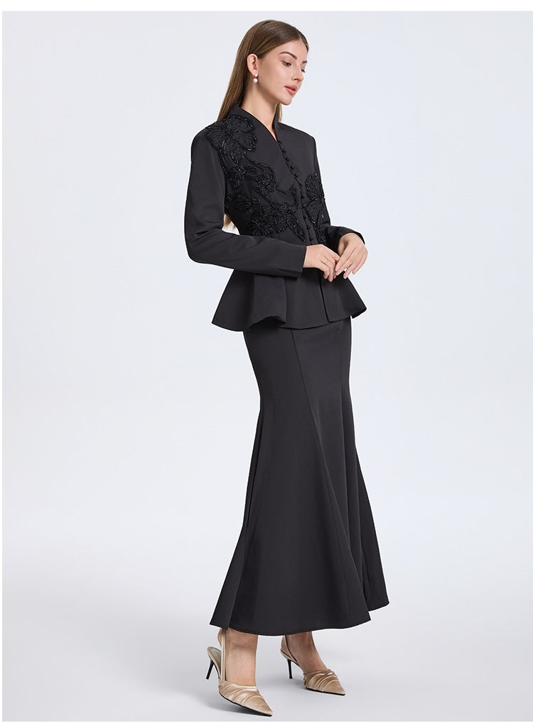<img src="https://www.beryn-boutique.com/" 
       alt="Embroidered Black Beaded Jacket&Skirt" 
       loading="lazy" />