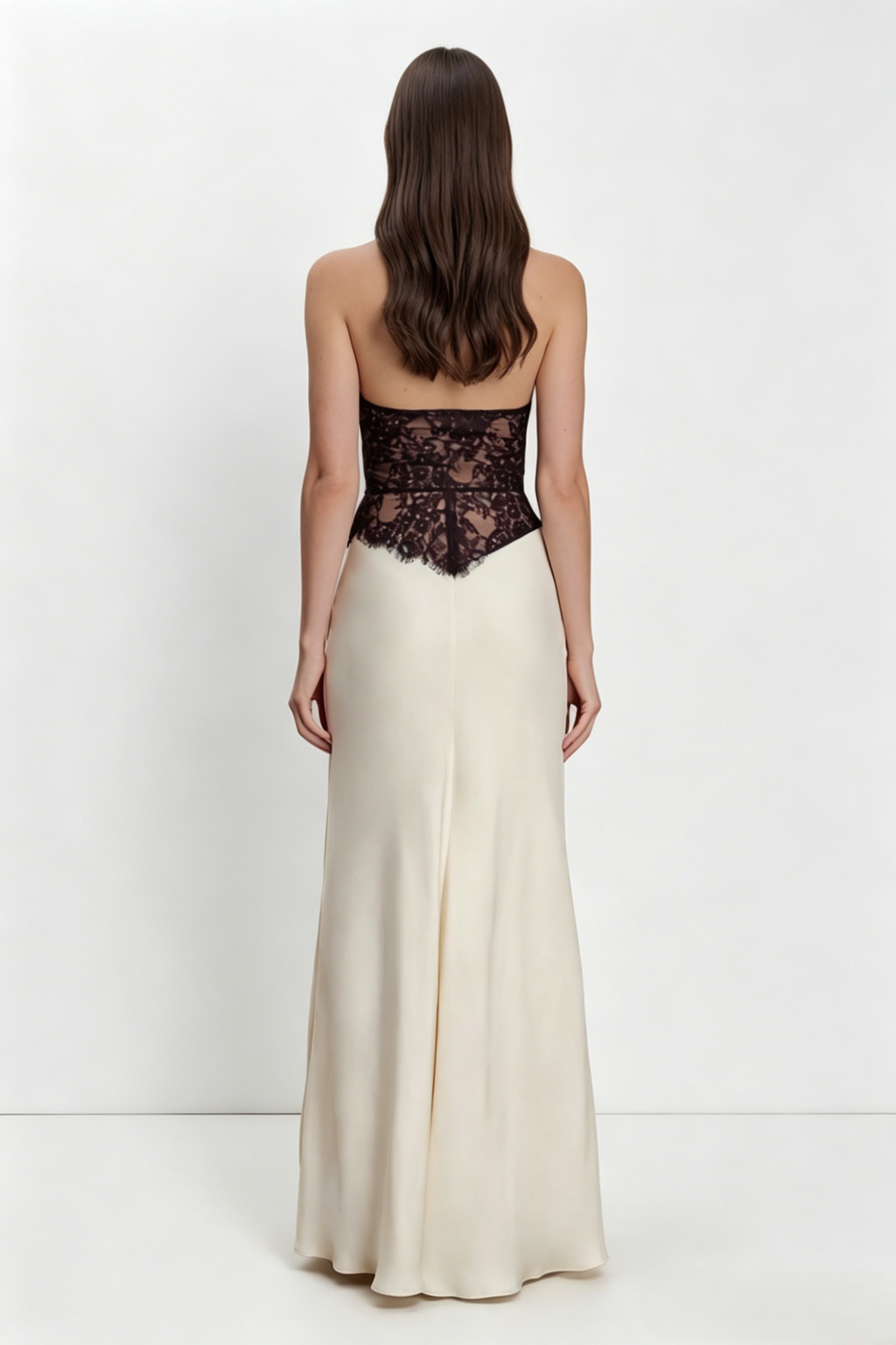 <img src="https://www.beryn-boutique.com/" 
       alt="Elegant Black&White Lace Halter Dress" 
       loading="lazy" />