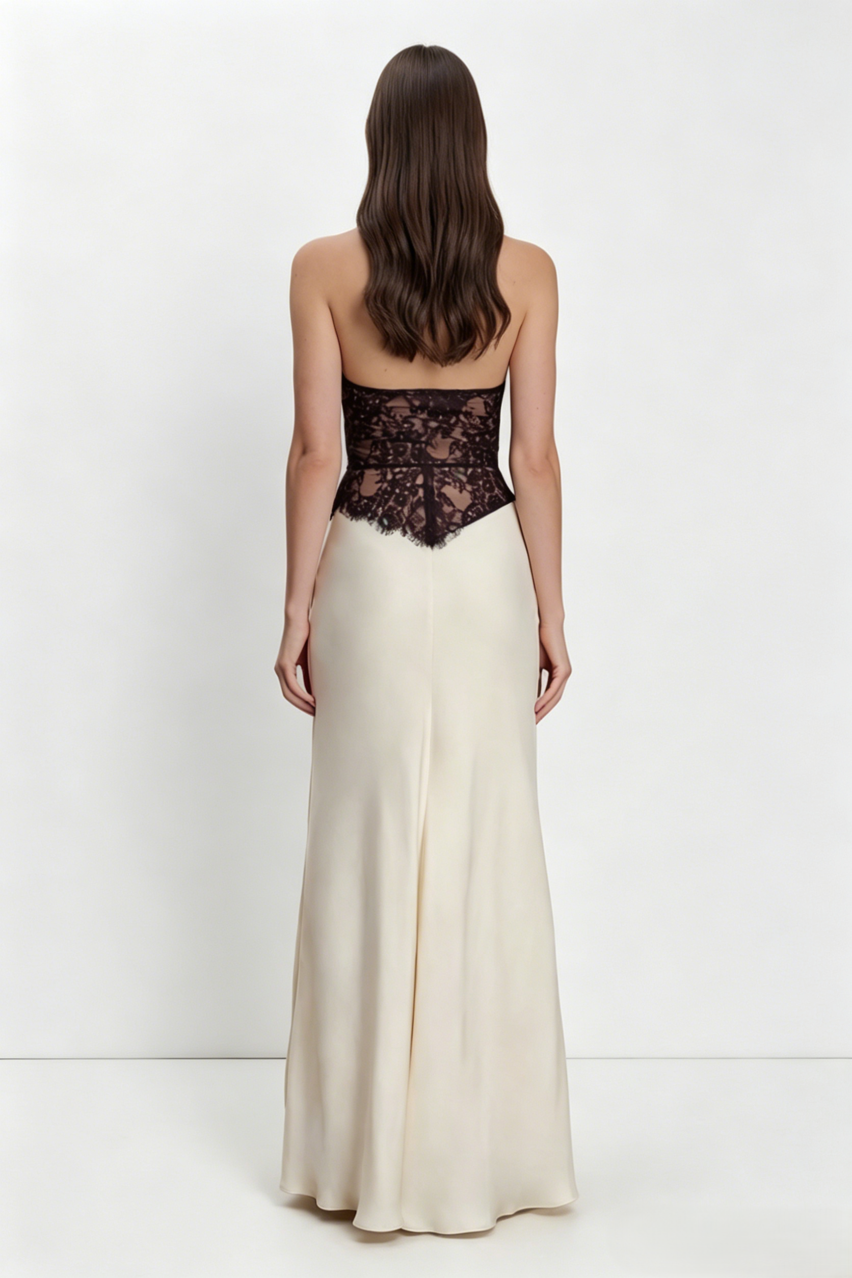 <img src="https://www.beryn-boutique.com/" 
       alt="Elegant Black&White Lace Halter Dress" 
       loading="lazy" />