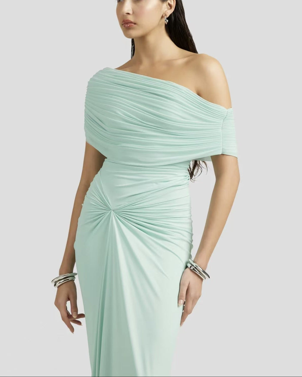 <img src="https://www.beryn-boutique.com/" 
       alt="Mint  One-Shoulder Draped Maxi Dress" 
       loading="lazy" />