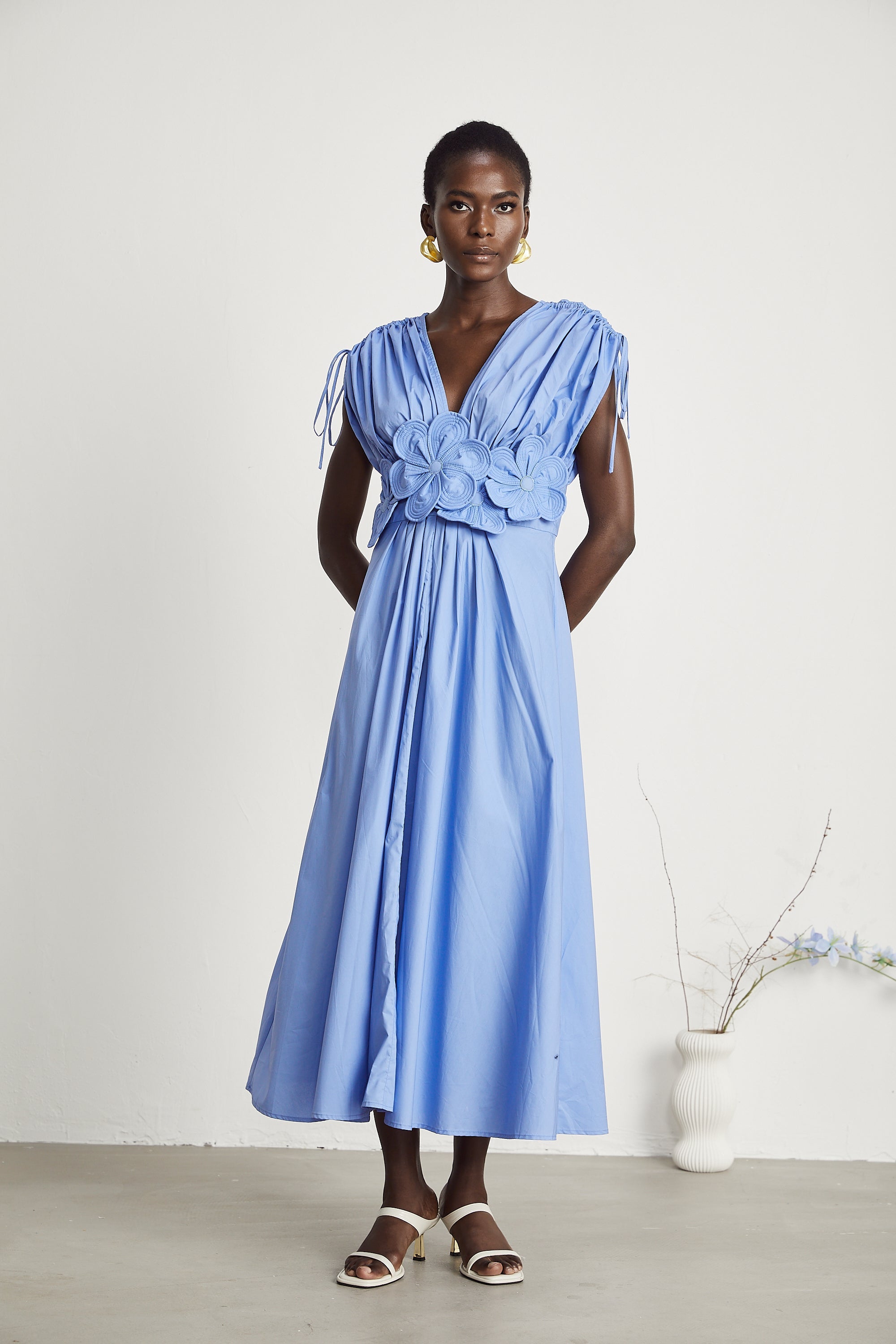 <img src="https://www.beryn-boutique.com/" 
       alt="Luxury Elegant 3D Floral Maxi Dress" 
       loading="lazy" />