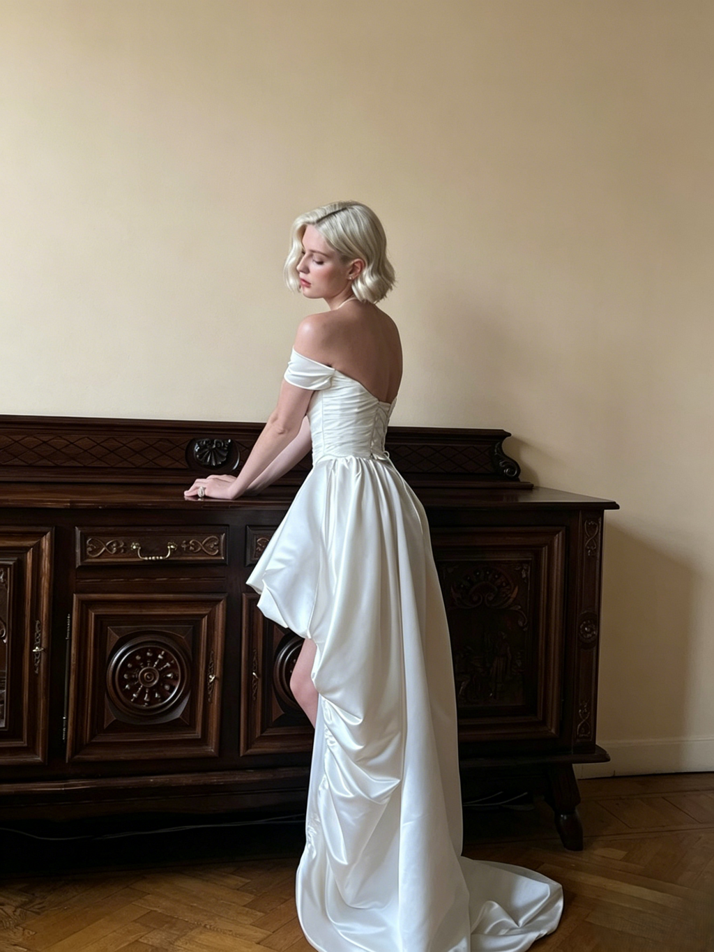 <img src="https://www.beryn-boutique.com/" 
       alt="Luxury Elegant Gown for Engagement & Coming-of-Age Ceremony" 
       loading="lazy" />