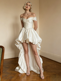 <img src="https://www.beryn-boutique.com/" 
       alt="Luxury Elegant Gown for Engagement & Coming-of-Age Ceremony" 
       loading="lazy" />