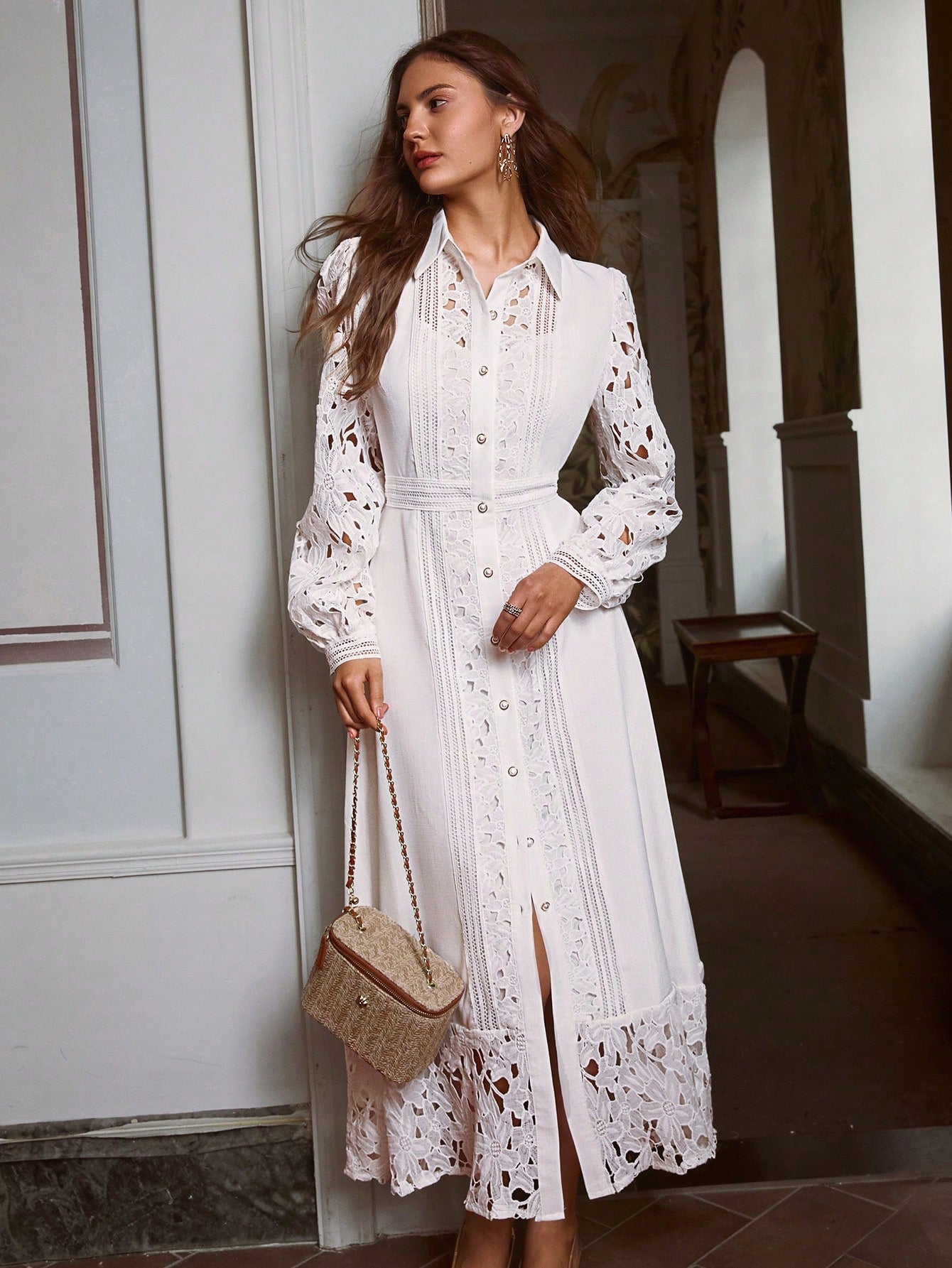 <a href="https://beryn-boutique.com/dress">
<img src="xxx.jpg" alt=<"Women's Spring/Summer  Lace Patchwork Button Decor Dress">
</a>

