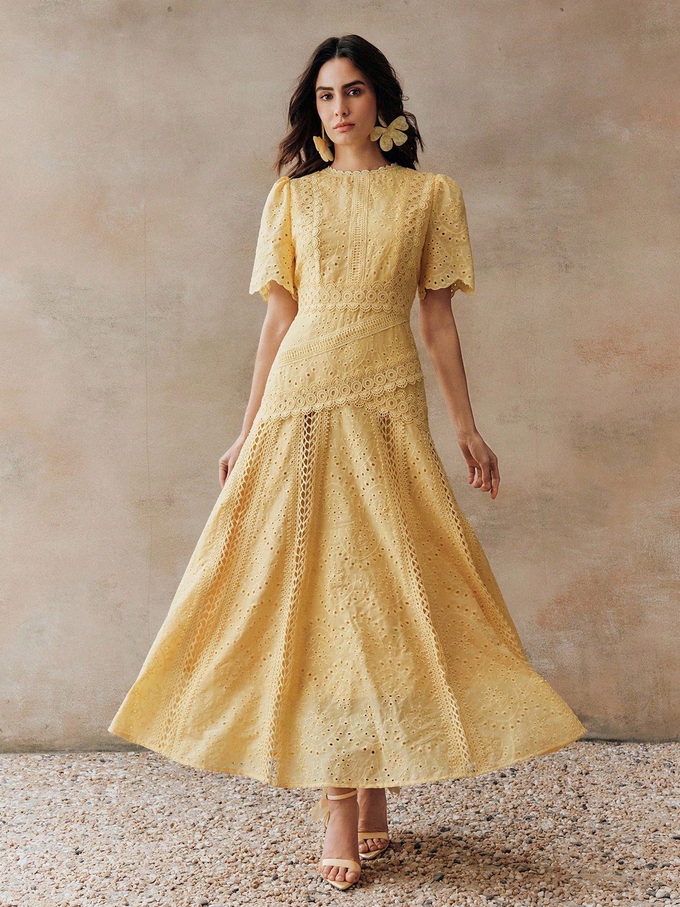 <a href="https://beryn-boutique.com/dress">
<img src="xxx.jpg" alt=<"Elegant Yellow Eyelet Lace Midi Dress for Women, Puff Sleeve Embroidered Cotton Boho Summer Maxi Dress">
</a>
