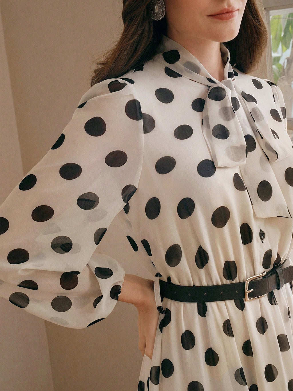 <a href="https://beryn-boutique.com/dress">
<img src="xxx.jpg" alt=<"Women's Polka Dot Chiffon Lace Splice Tie Waist Long Sleeve Elegant Dress Classy">
</a>
