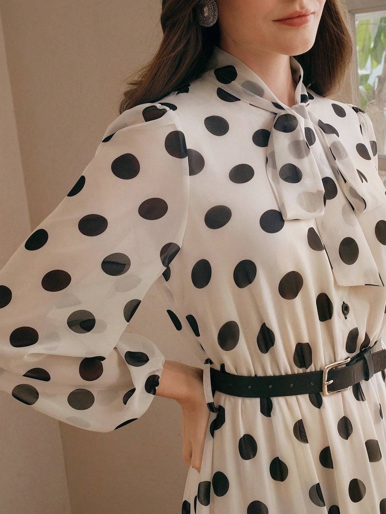 <a href="https://beryn-boutique.com/dress">
<img src="xxx.jpg" alt=<"Women's Polka Dot Chiffon Lace Splice Tie Waist Long Sleeve Elegant Dress Classy">
</a>
