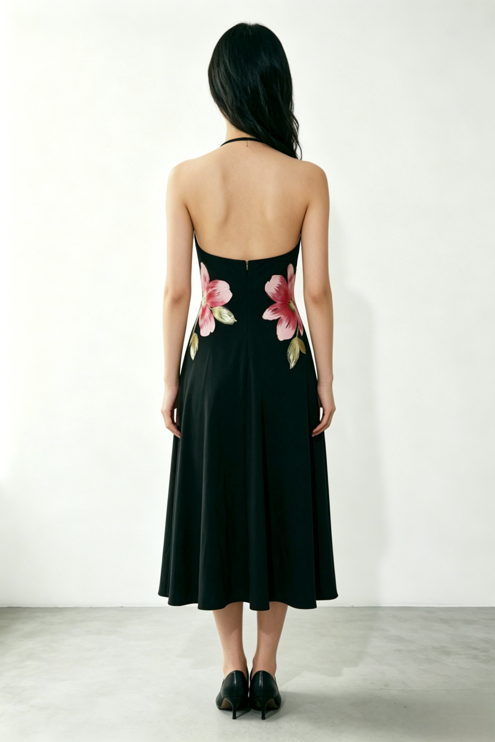 <img src="https://www.beryn-boutique.com/" 
       alt="Elegant Black Floral Halter Dresses" 
       loading="lazy" />