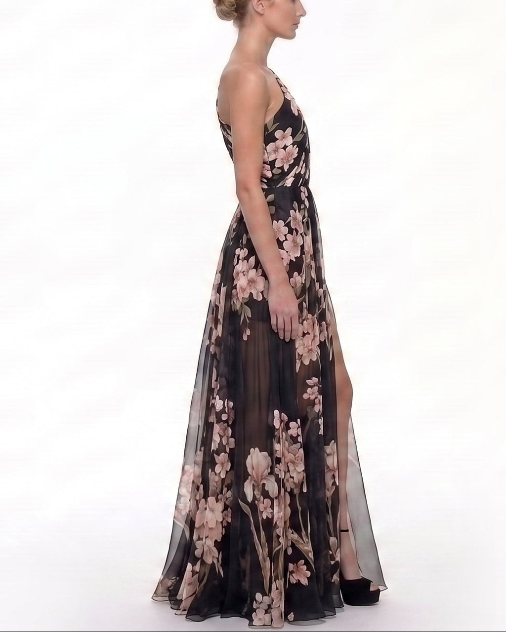 <img src="https://www.berynea.com/" 
       alt="Black&White Contrast Evening Dress" 
       loading="lazy" />