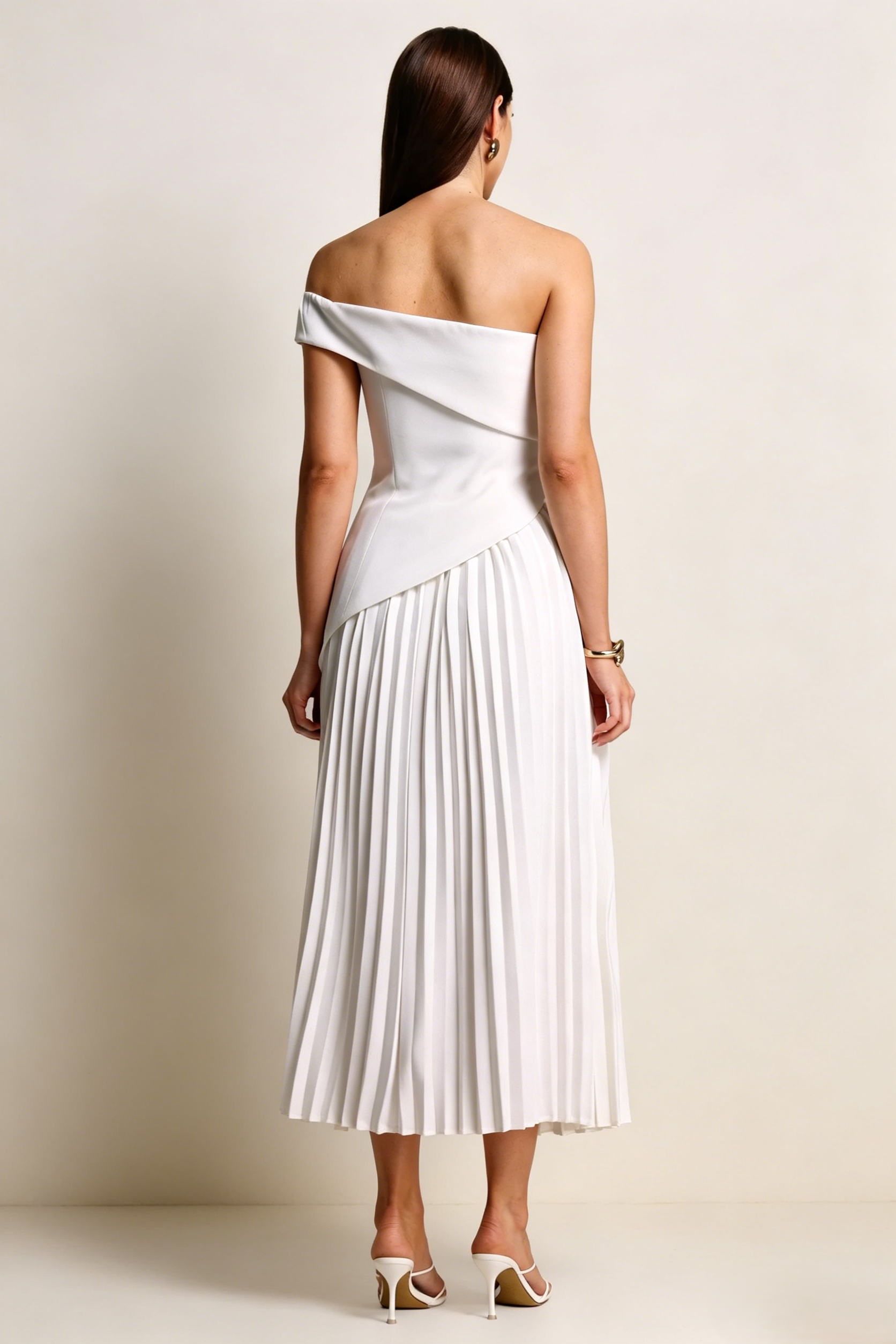 <img src="https://www.beryn-boutique.com/" 
       alt="Off Shoulder Asymmetrical  Pleated Midi Dress" 
       loading="lazy" />