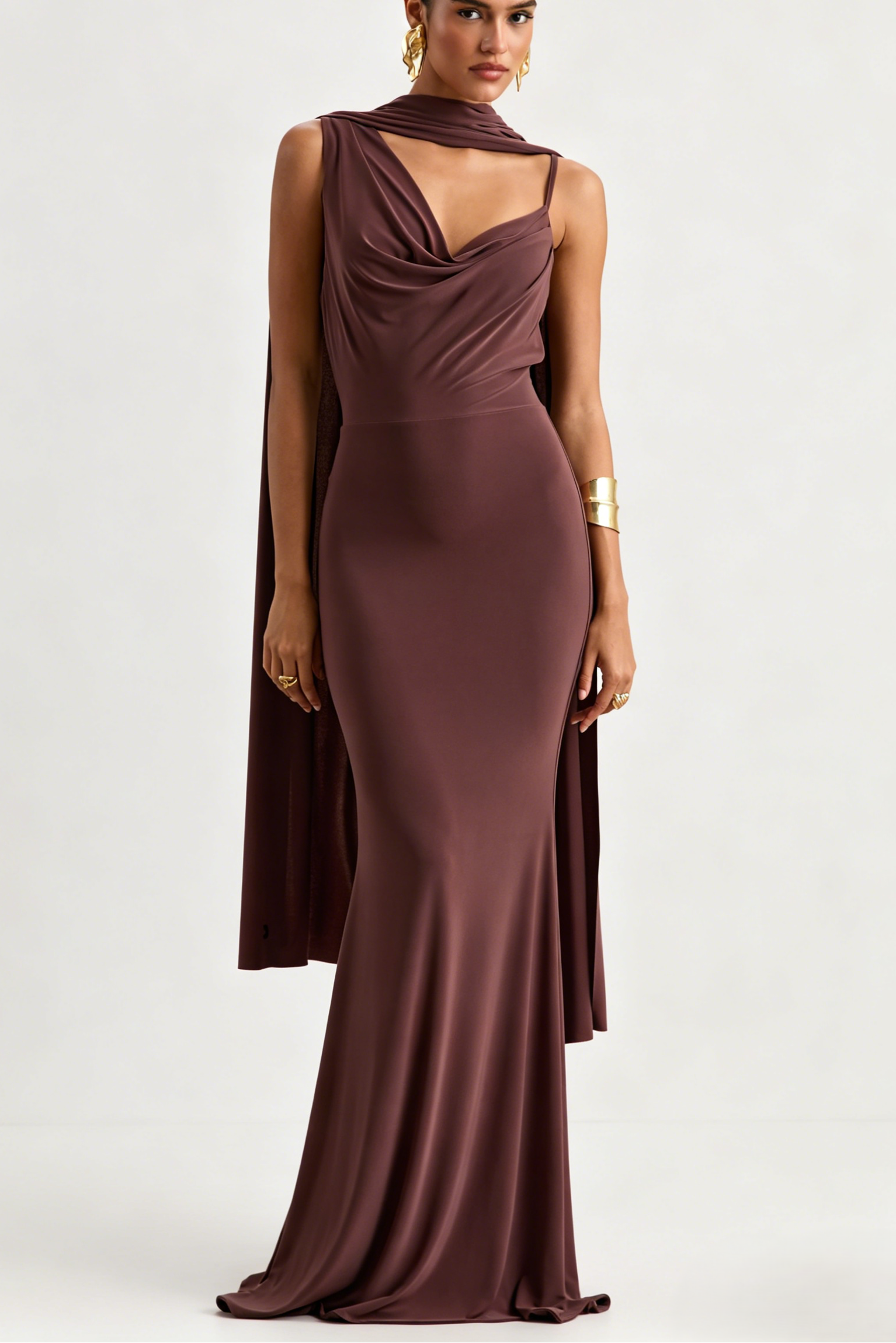 
<img src="https://www.beryn-boutique.com/" 
       alt="Trendy Deep V-Neck Dress with Ribbons" 
       loading="lazy" />