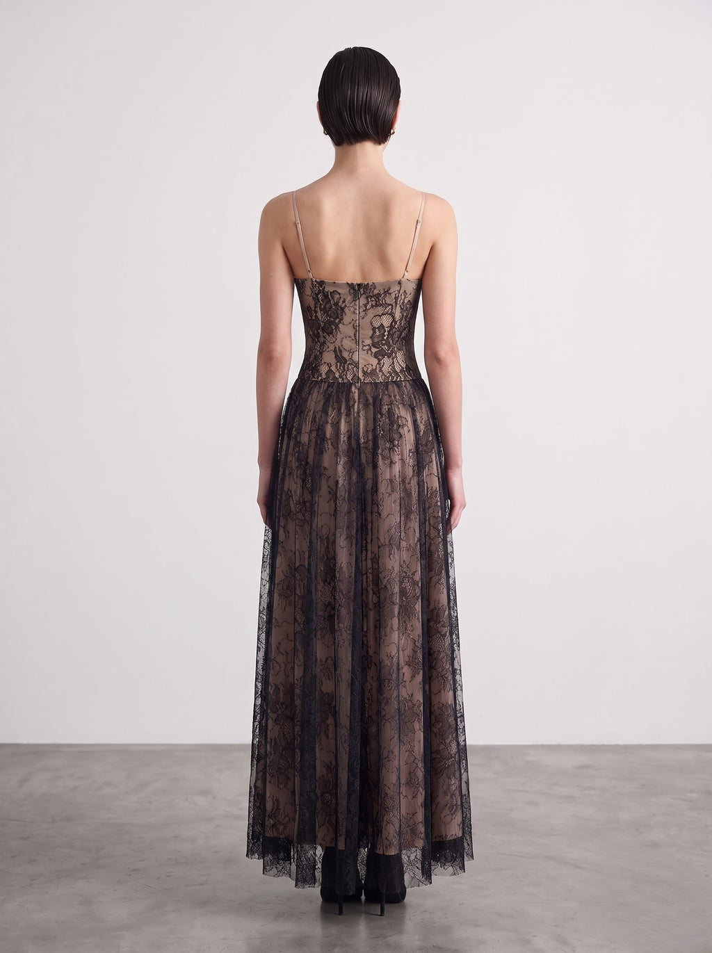  <img src="https://www.berynea.com/" 
       alt="Lace corset dress Maxi dress" 
       loading="lazy" />