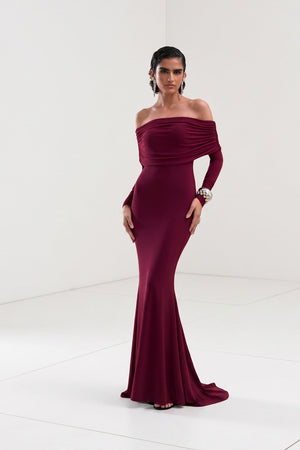 Burgunderrotes schulterfreies Langarmkleid