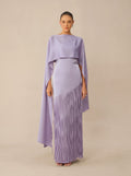 Elegantes altrosa Maxikleid mit Cape und Fransen