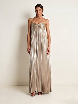 Metallisches, plissiertes trägerloses Maxikleid