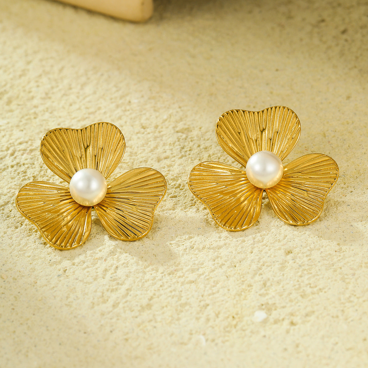 Dainty Designer Aesthetic Luxury Women Earrings