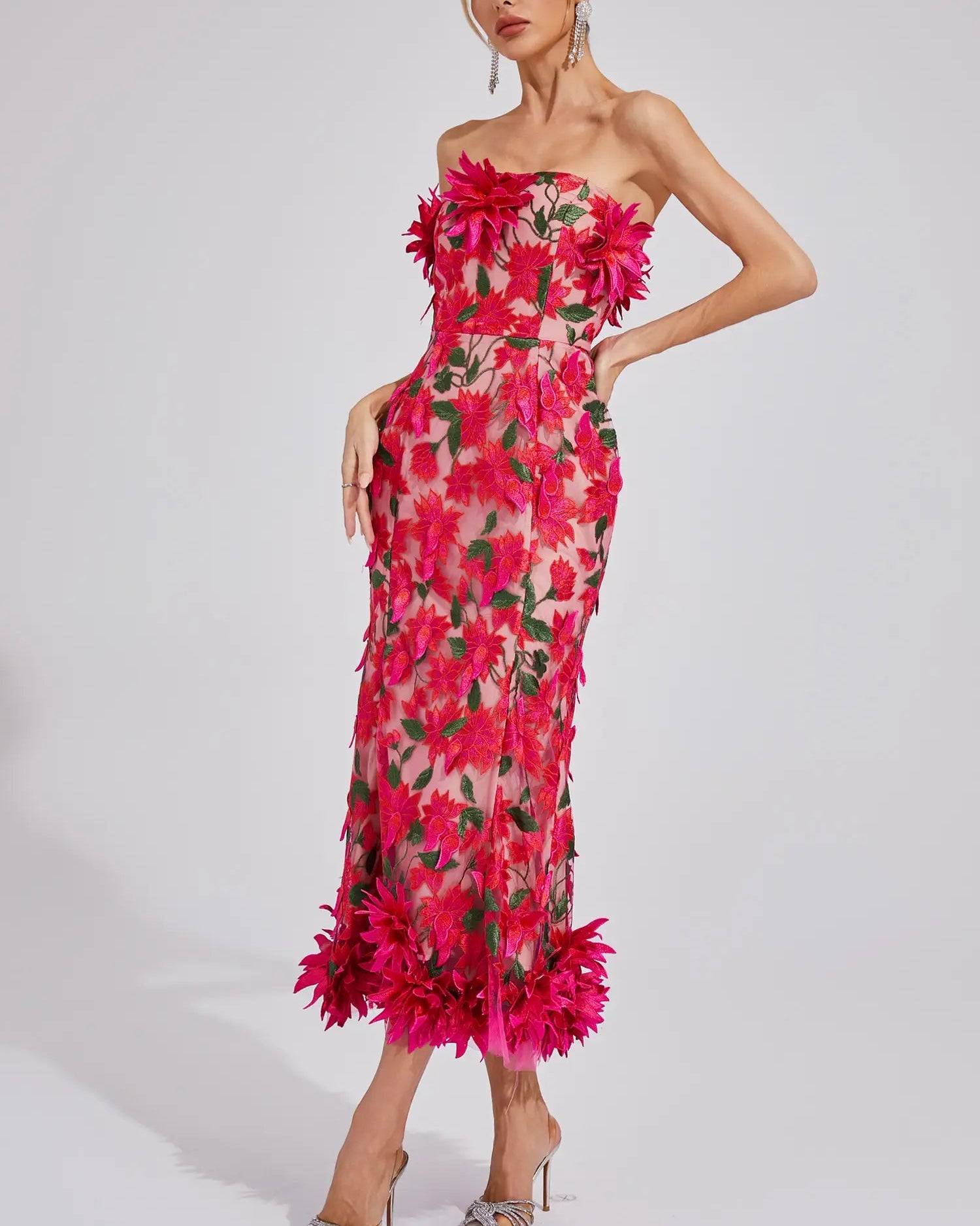 <img src="https://www.beryn-boutique.com/" 
       alt="Strapless Hot Pink 3D Floral Applique Midi Dress" 
       loading="lazy" />