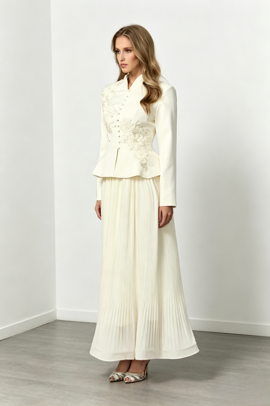 <img src="https://www.beryn-boutique.com/" 
       alt="  Ivory Two-Piece Classic  Formal Suit" 
       loading="lazy" />
