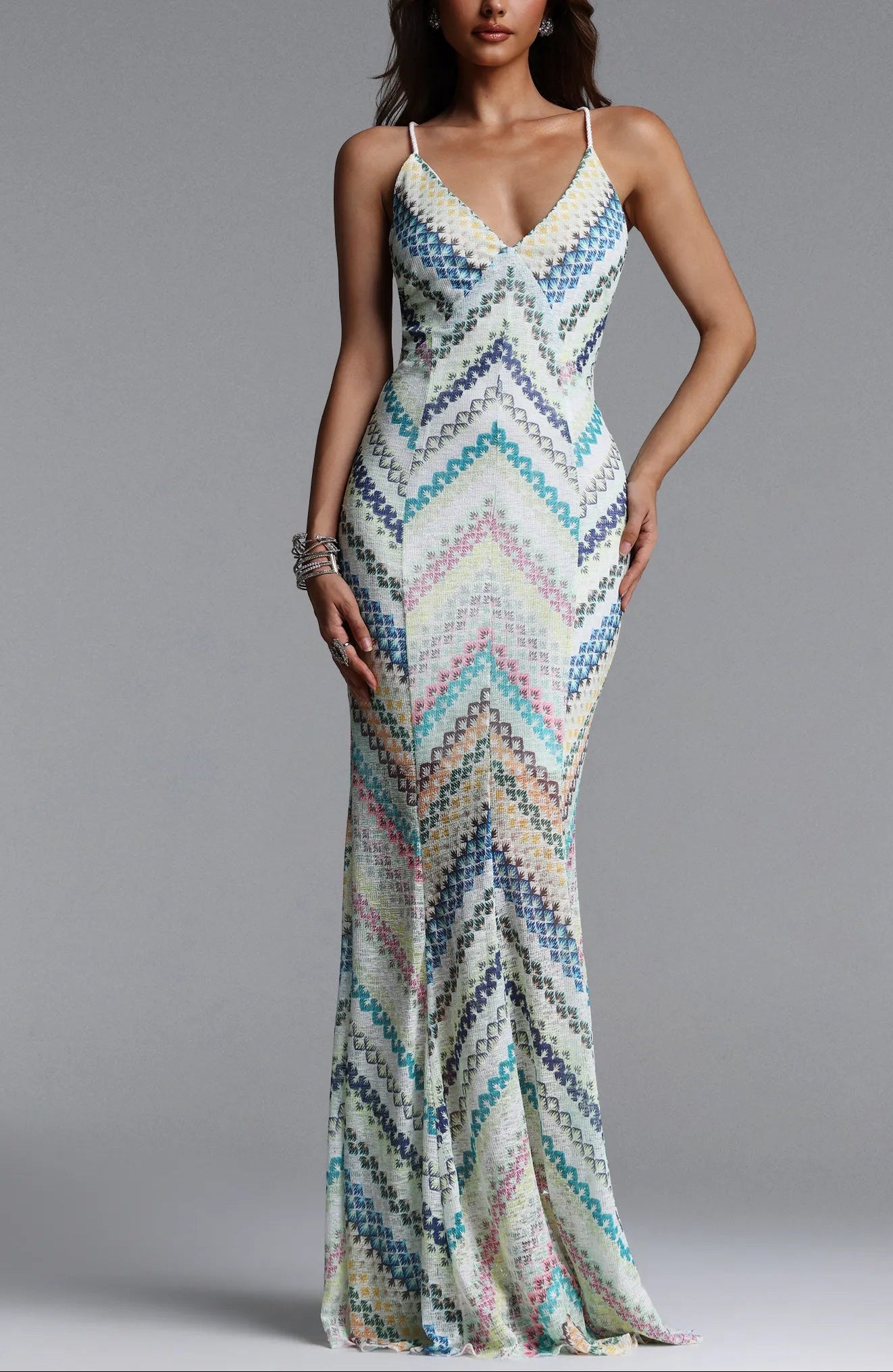 <img src="https://www.berynea.com/" 
       alt="Sexy Deep V Backless Midi Dress for Party" 
       loading="lazy" />