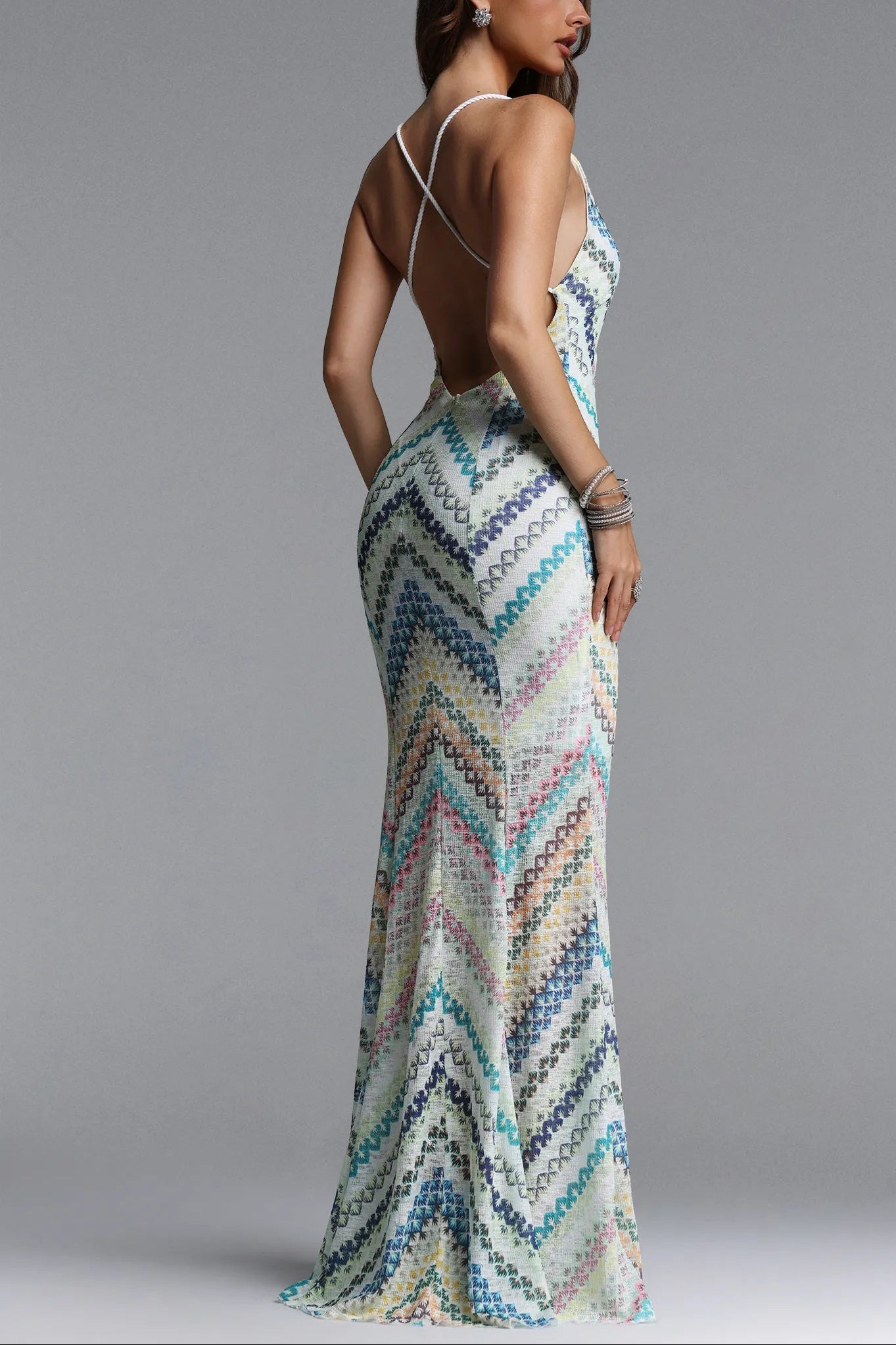 <img src="https://www.berynea.com/" 
       alt="Sexy Deep V Backless Midi Dress for Party" 
       loading="lazy" />