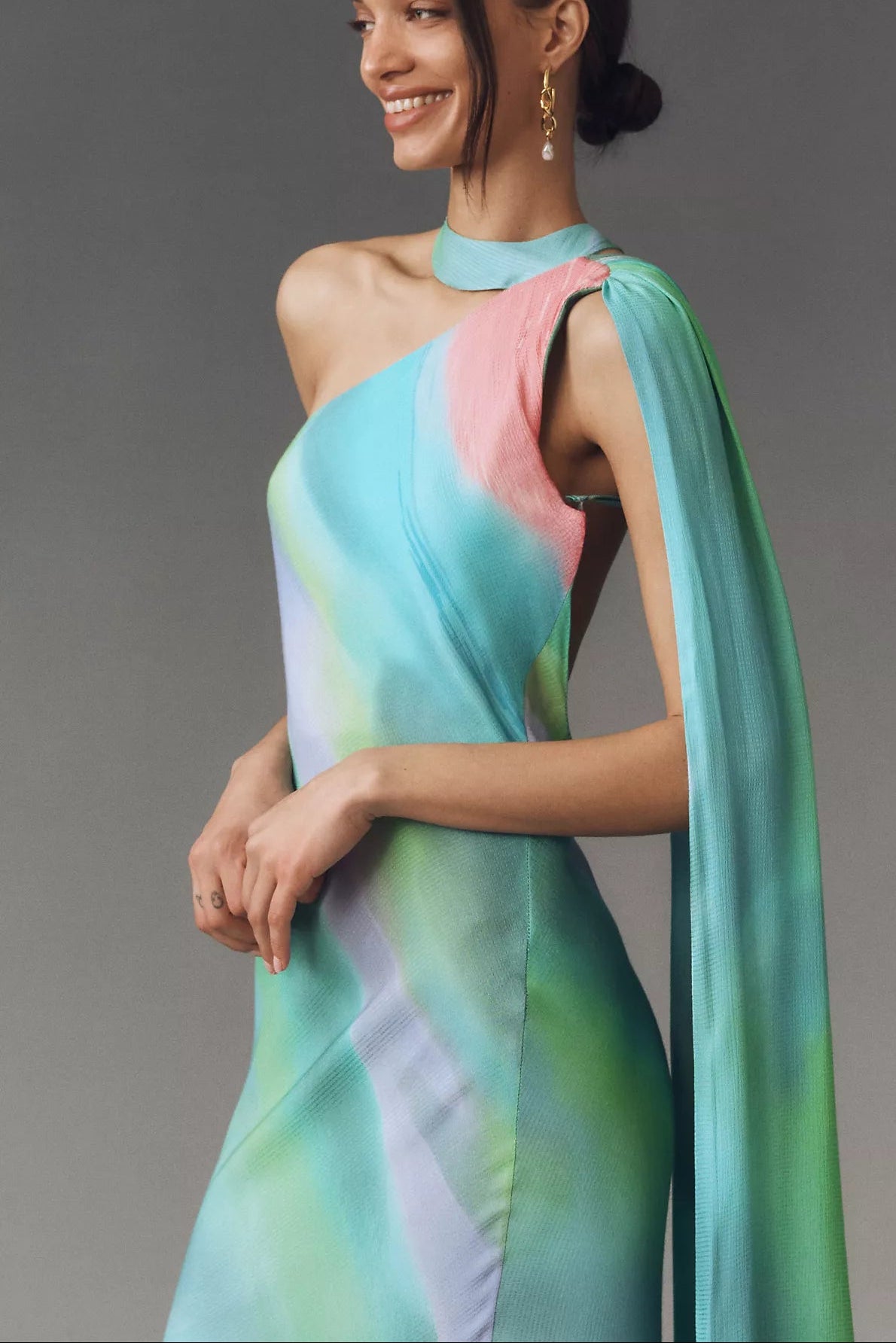 <img src="https://www.berynea.com/" 
       alt="Ombre One-Shoulder Pastel Rainbow Asymmetric Gown" 
       loading="lazy" />