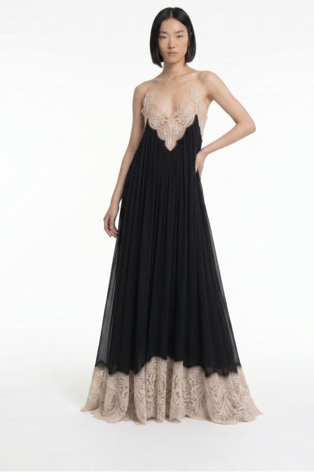 
< img src="https://www.berynea.com/" 
       alt="Women's Black Lace Trim Chiffon Maxi Dress – Deep V Neck Spaghetti Strap Elegant Evening Dress" 
       loading="lazy" />