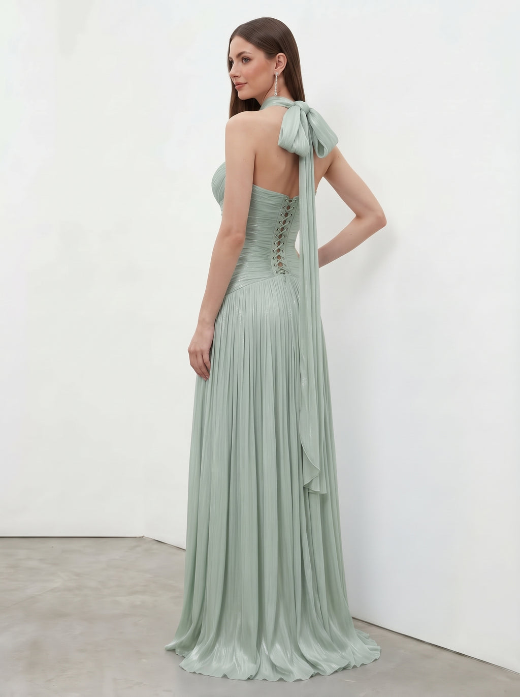 
< img src="https://www.berynea.com/" 
       alt="V Neck Pleated Chiffon Maxi Gown Mint" 
       loading="lazy" />