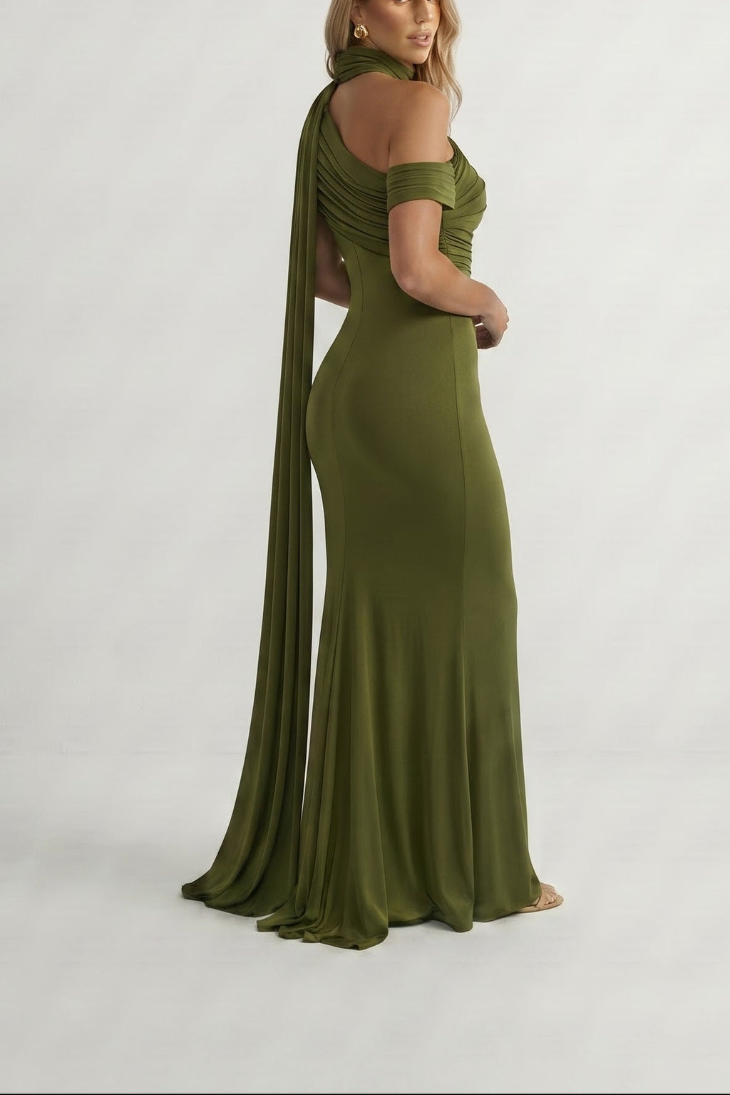 
< img src="https://www.berynea.com/" 
       alt="Olive One Shoulder Ruched Maxi Dress" 
       loading="lazy" />