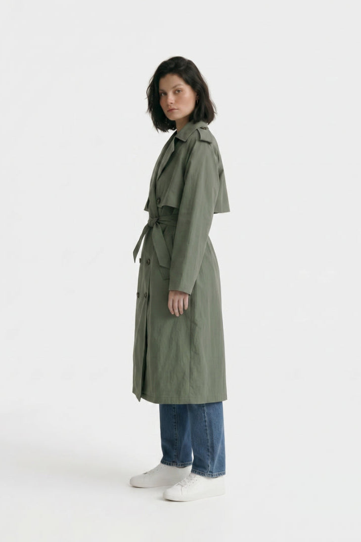 
< img src="https://www.berynea.com/" 
       alt="Women's Long Trench Coat Olive Green | Elegant Belted Overcoat for Fall Winter" 
       loading="lazy" />