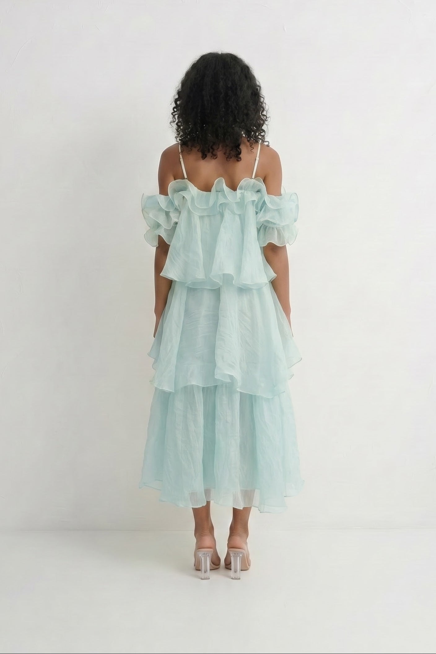 

<img src="https://www.beryn-boutique.com/" 
       alt="Mint Ruffle Chiffon Maxi Dress | Cold Shoulder Tiered Formal Gown for Women" 
       loading="lazy" />