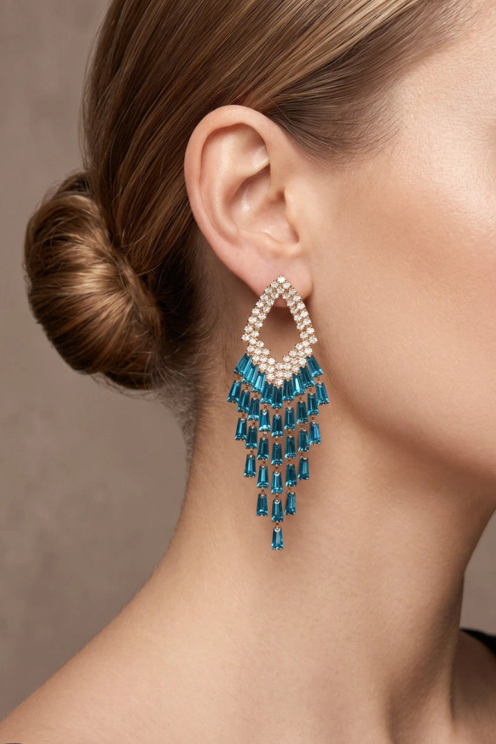
< img src="https://www.berynea.com/" 
       alt="Blue Crystal Chandelier Drop Earrings | Glamorous Wedding Evening Party Jewelry | Berynea" 
       loading="lazy" />