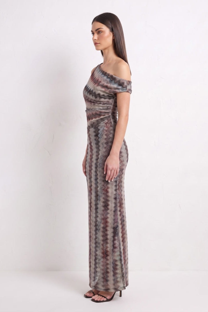 
< img src="https://www.berynea.com/" 
       alt="Zig-Zag Patterned Maxi Dress | Elegant Woven Formal & Daily Wear | Berynea" 
       loading="lazy" />