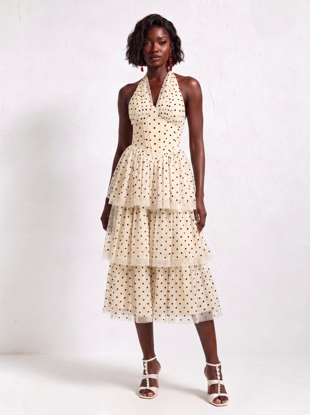 <img src="https://www.berynea.com/" 
       alt="Floral Halter Bridesmaid Maxi Dress"
       loading="lazy" />