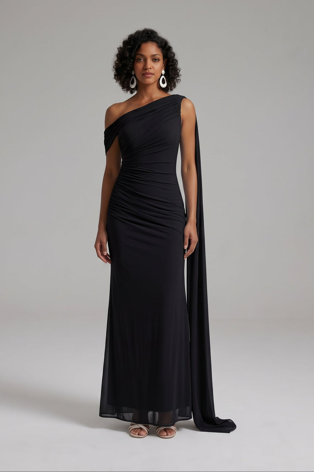 < img src="https://www.berynea.com/" 
       alt="Black One Shoulder Ruched Maxi Dress" 
       loading="lazy" />