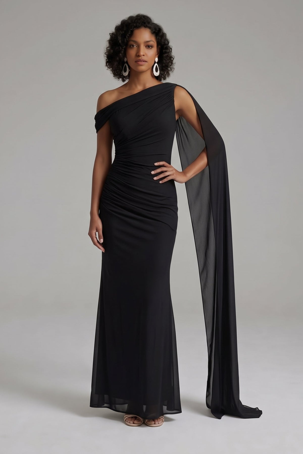 < img src="https://www.berynea.com/" 
       alt="Black One Shoulder Ruched Maxi Dress" 
       loading="lazy" />
