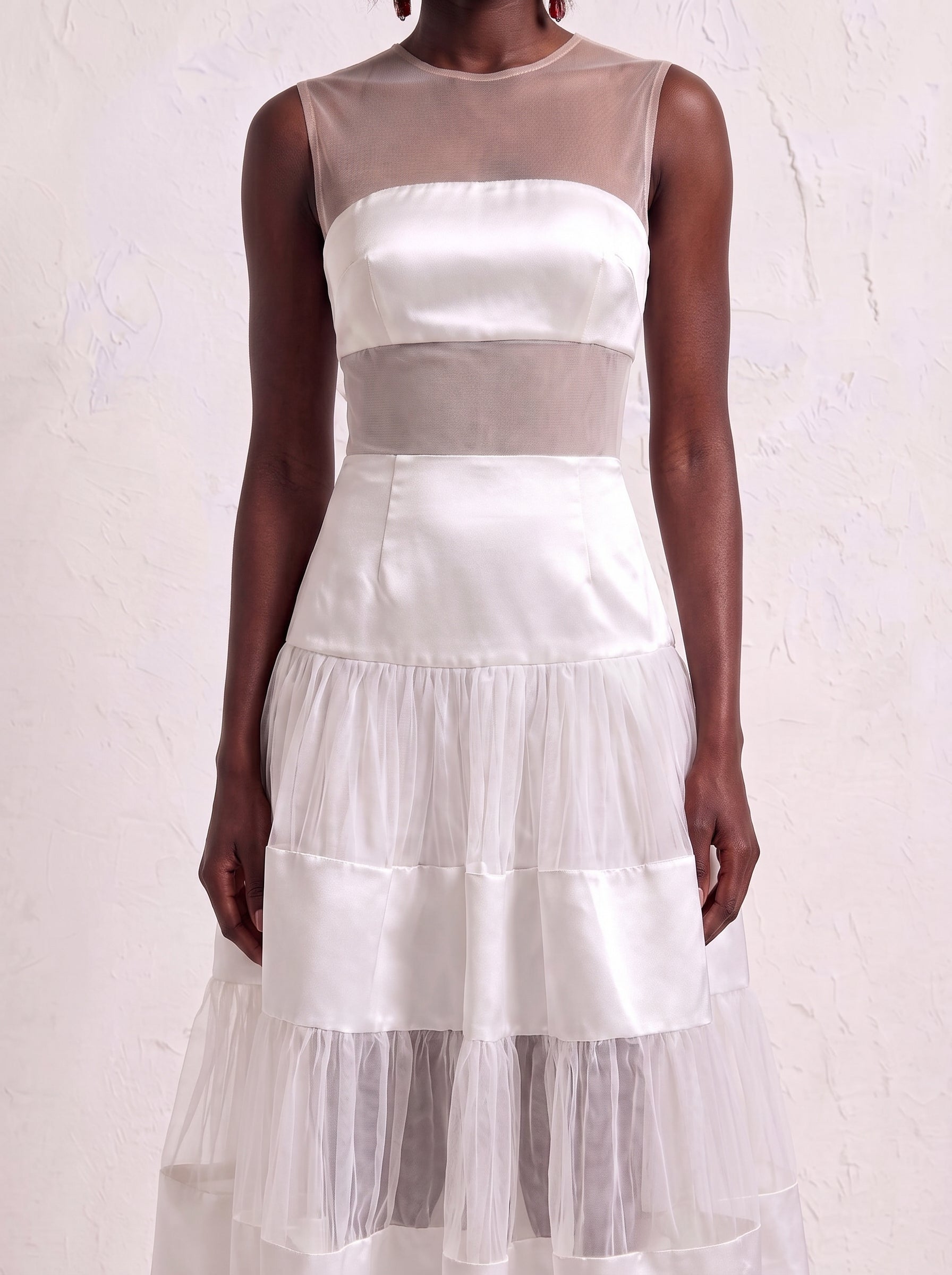 <img src="https://www.berynea.com/" 
       alt=" Mesh Maxi Dress Wedding Guest Gown" 
       loading="lazy" />