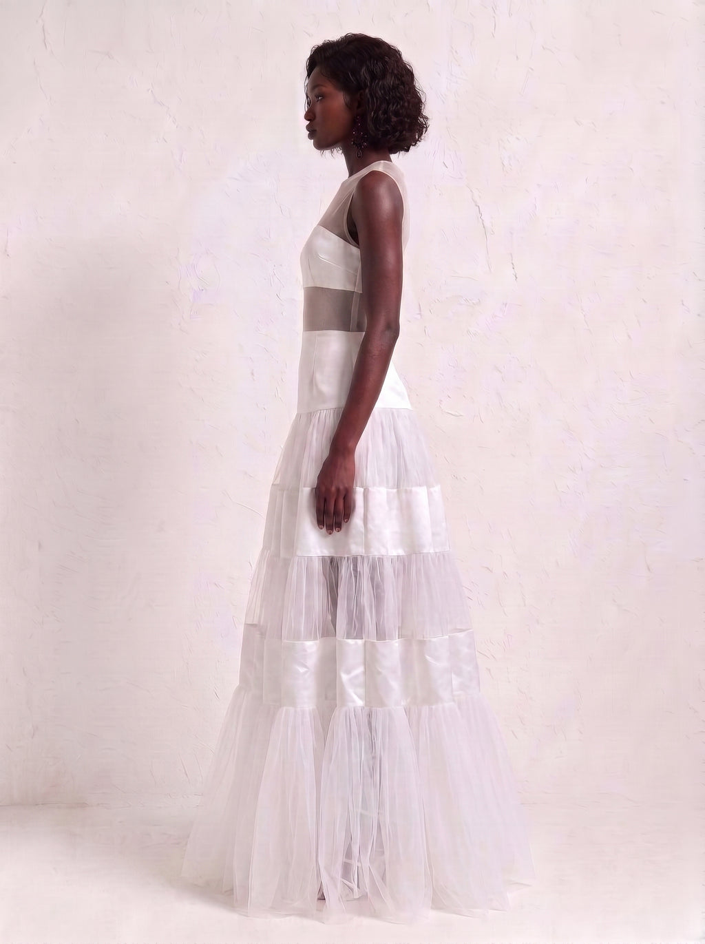 <img src="https://www.berynea.com/" 
       alt=" Mesh Maxi Dress Wedding Guest Gown" 
       loading="lazy" />