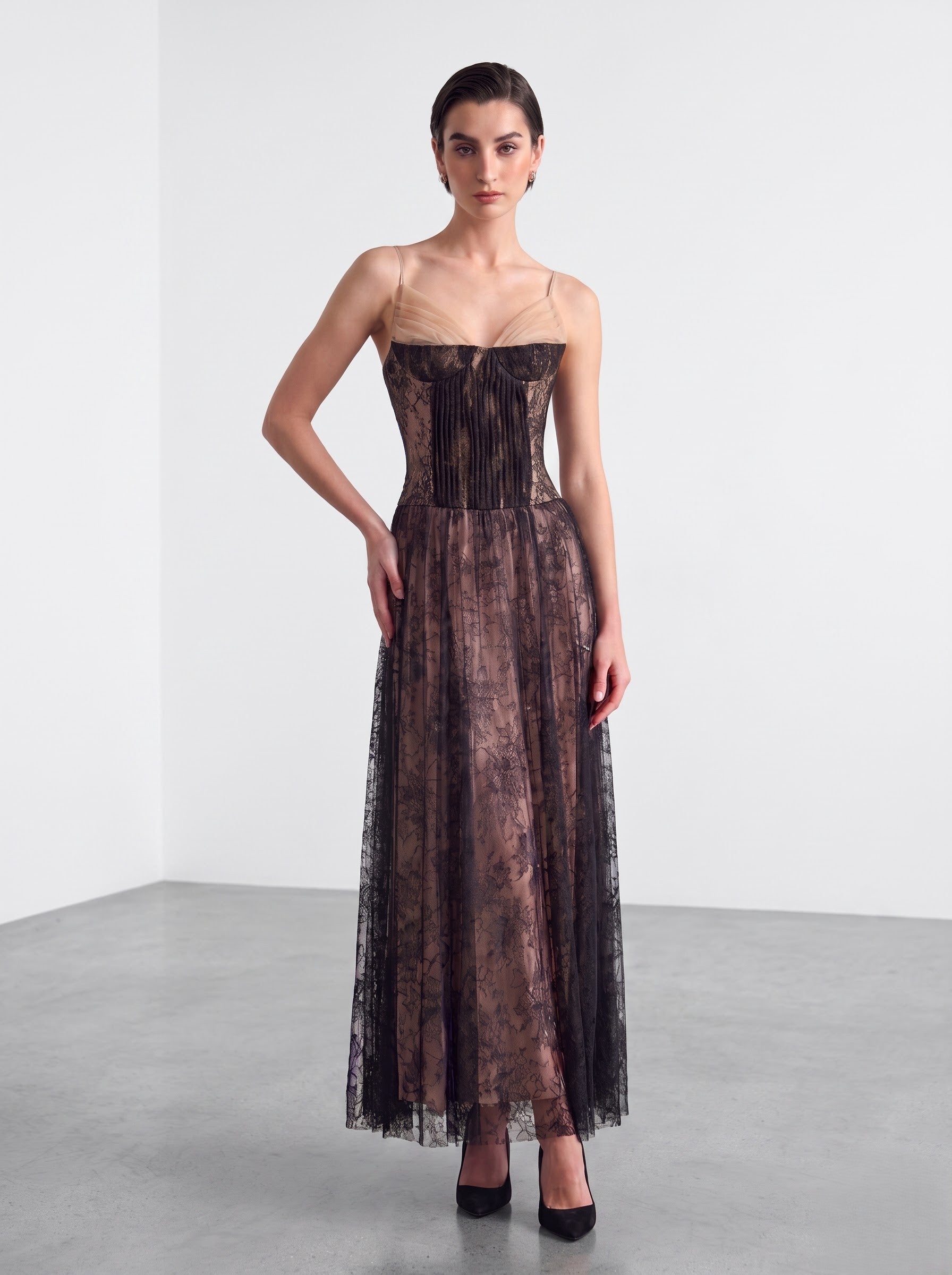  <img src="https://www.berynea.com/" 
       alt="Lace corset dress Maxi dress" 
       loading="lazy" />