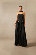 Schwarzes trägerloses Maxikleid